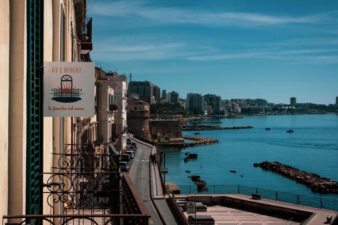 B&B Le Finestre Sul Mare Таранто Екстериор снимка