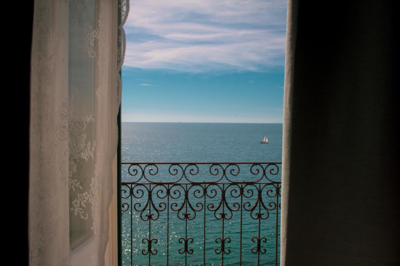 B&B Le Finestre Sul Mare Таранто Екстериор снимка