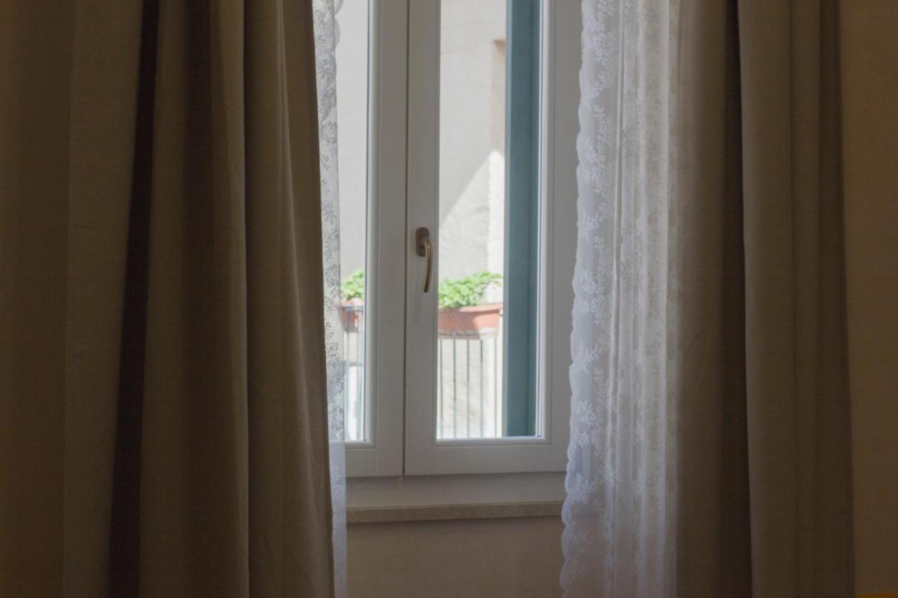 B&B Le Finestre Sul Mare Таранто Екстериор снимка