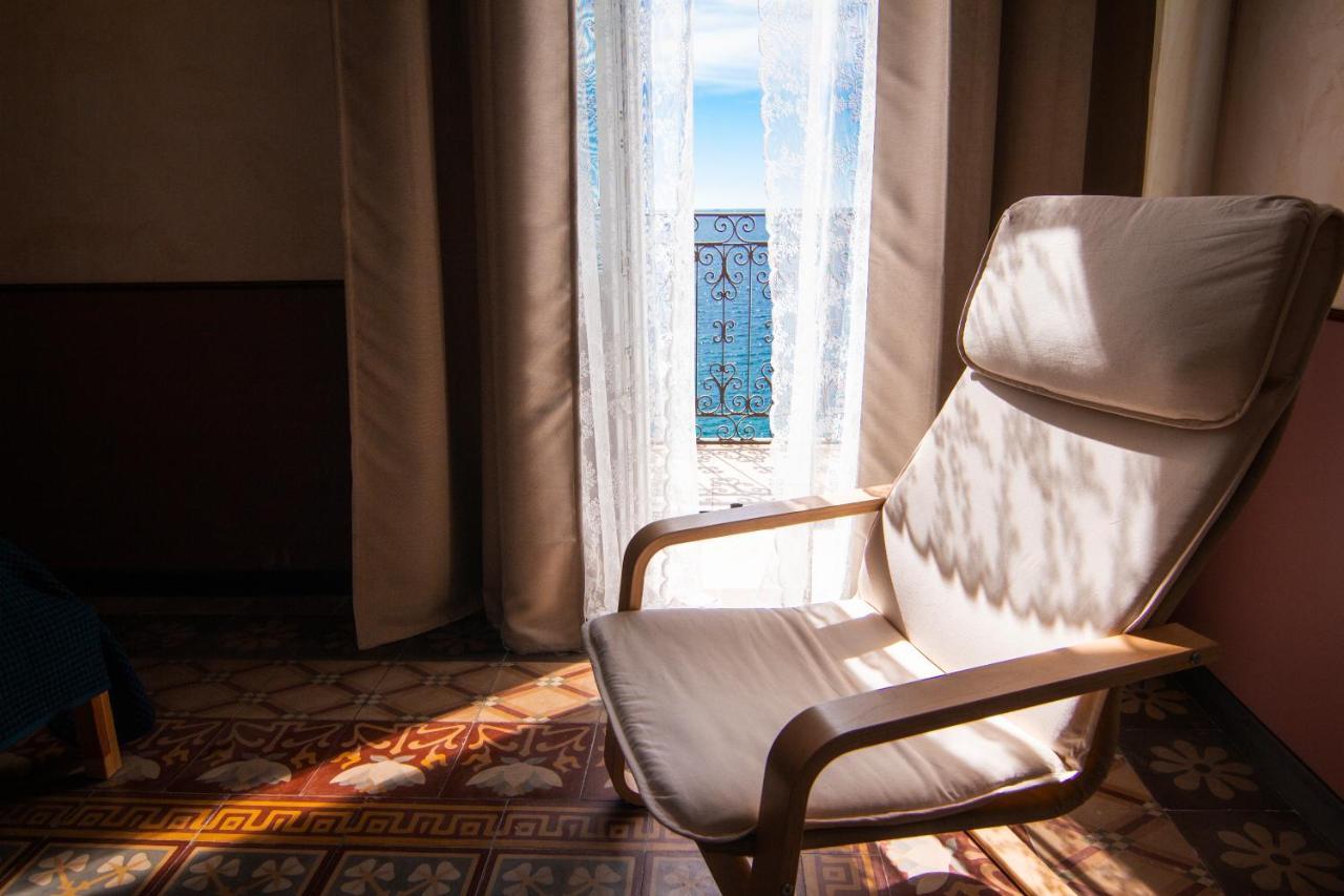 B&B Le Finestre Sul Mare Таранто Екстериор снимка