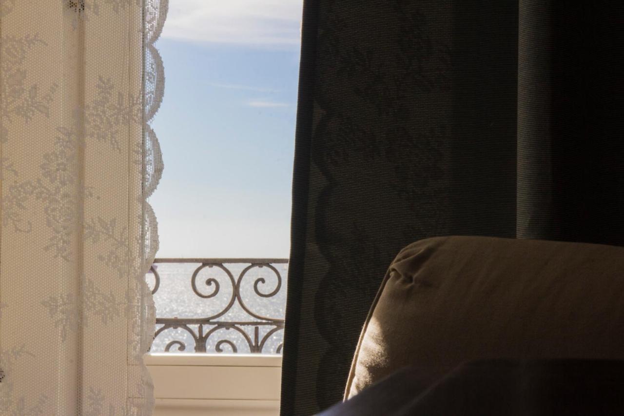 B&B Le Finestre Sul Mare Таранто Екстериор снимка