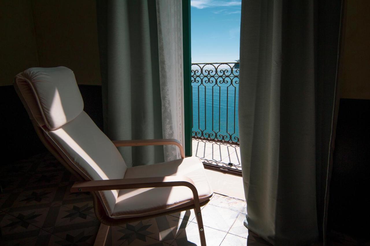 B&B Le Finestre Sul Mare Таранто Екстериор снимка